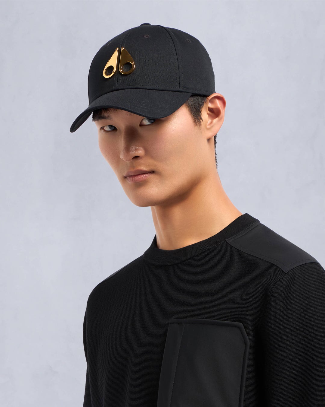 Black / Gold Moose Knuckles Gold Logo Icon Cap | USA-UXIJS3246